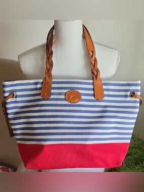 Dooney & Bourke Sullivan xl canvas/leather tote 18”x13” nwot Blue & white